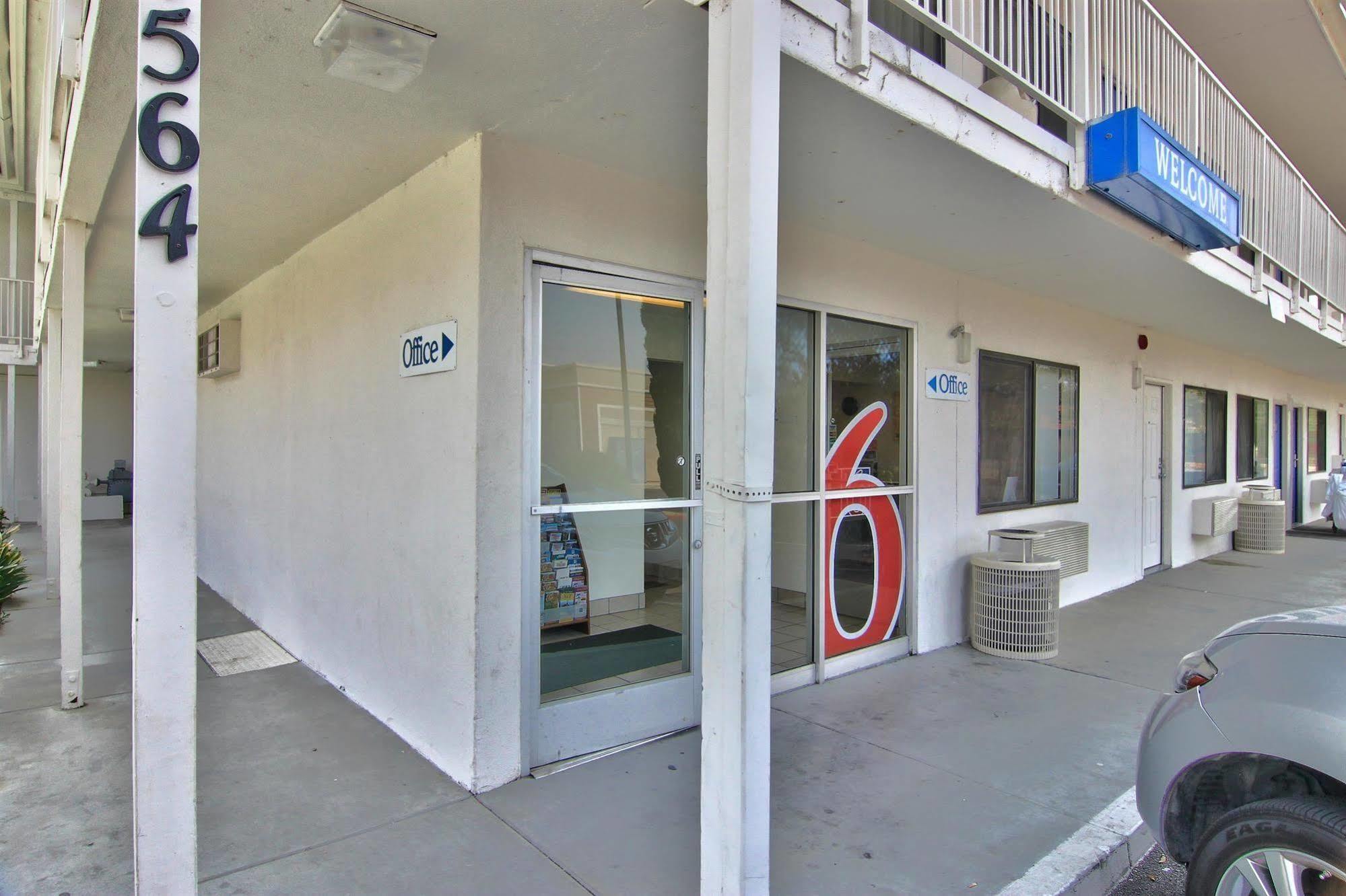 Motel 6-Woodland, Ca Sacramento Airport Buitenkant foto